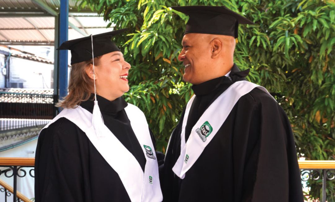 CENSA certificó a 200 estudiantes listos para el mundo laboral, entre ellos, una pareja de esposos que decidieron cumplir juntos su sueño de estudiar